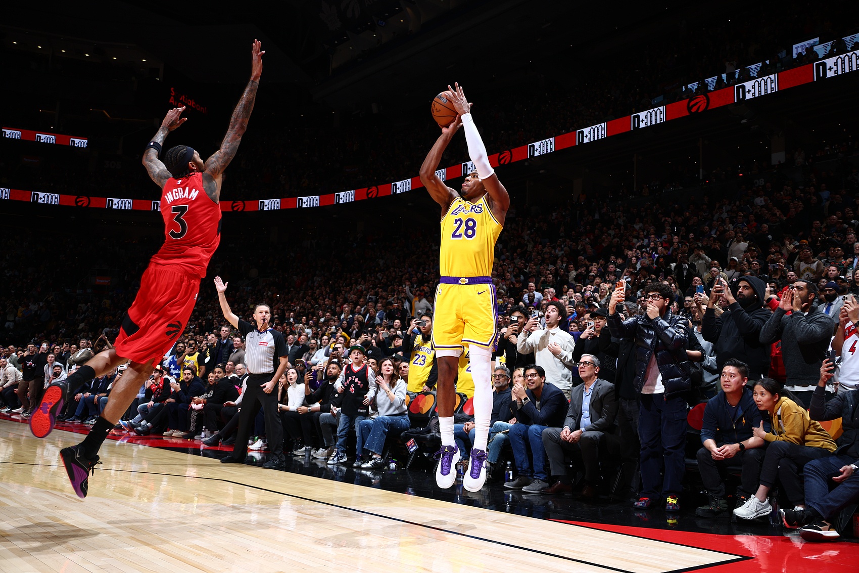 8868体育官网入口-纪录井喷周：老詹纪录终结 KD里程碑 字母放话登顶 哈登得分前十