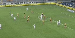 8868体育-【意甲】普利希奇双响，米兰连追3球3比2逆转莱切！