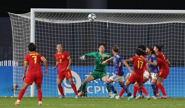 8868体育官网-马德兴：女足已落伍十年以上 只谈精神无翻身机会