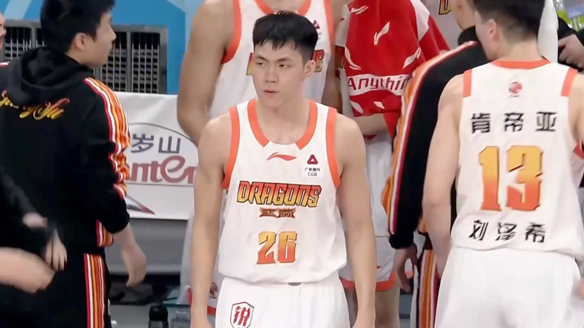 8868体育-太励志了！打了6年NBL，成功当选CBA探花，新秀年就成全明星首发